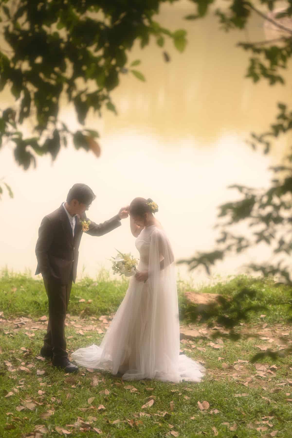 Ảnh cưới bên hồ