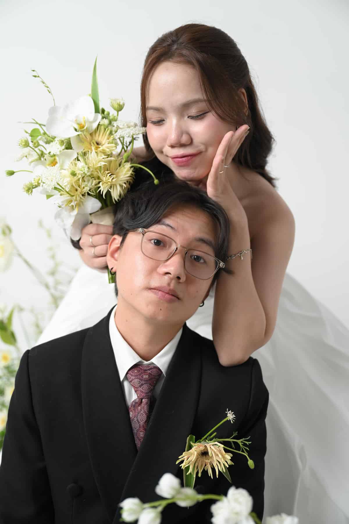 Ảnh cưới vui nhộn