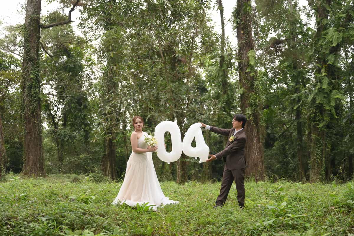 Ảnh cưới ngoài trời